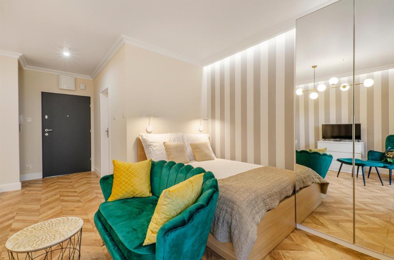 Sky Home- Green Apartament -Manufaktura, Bezplatny Parking, Klimatyzacja, Dostep Na Kod Łódź Extérieur photo