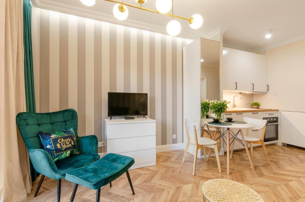 Sky Home- Green Apartament -Manufaktura, Bezplatny Parking, Klimatyzacja, Dostep Na Kod Łódź Extérieur photo